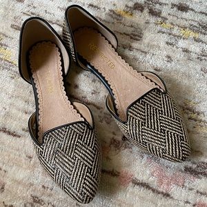 Restricted sandel flats wicker style